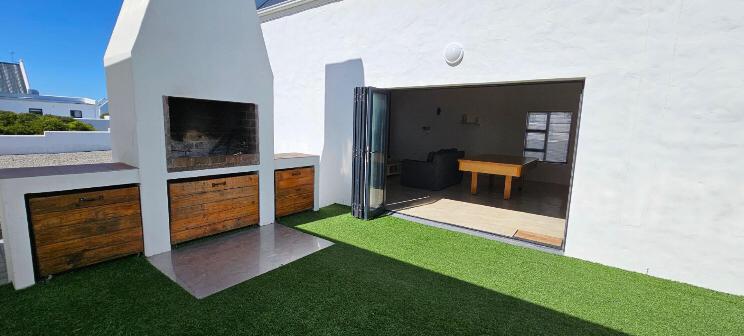 4 Bedroom Property for Sale in Dwarskersbos Western Cape